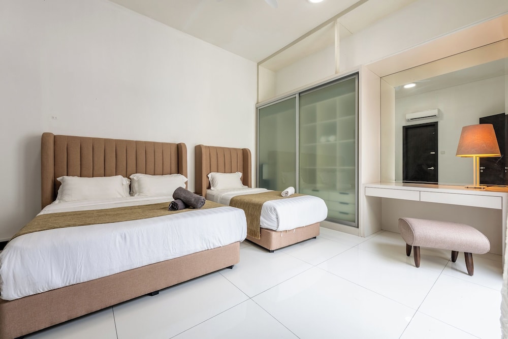 38Pax Flame of the Forest Retreat Villa KL by Verano