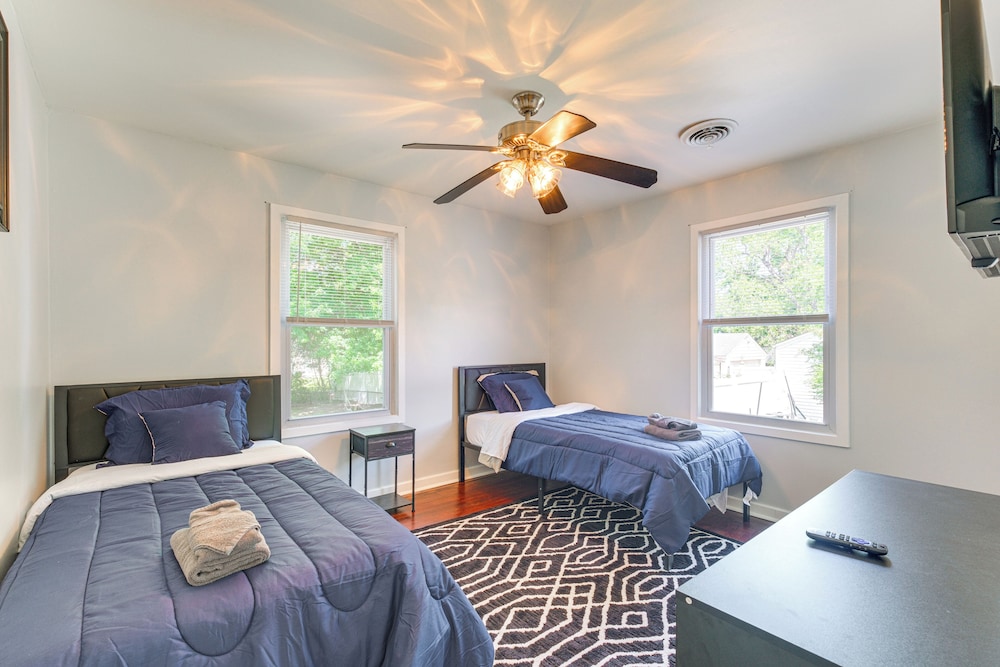 3 Mi to Historic Dtwn: Hopewell Home w/ Yard