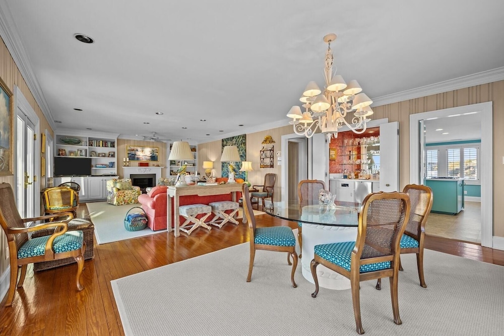 Taylor Cottage 5 Bedroom Home
