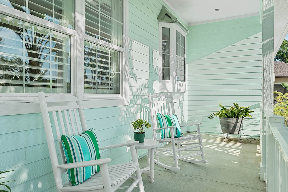 5BR Retreat Pool Opt Heated Spa Bikes Views