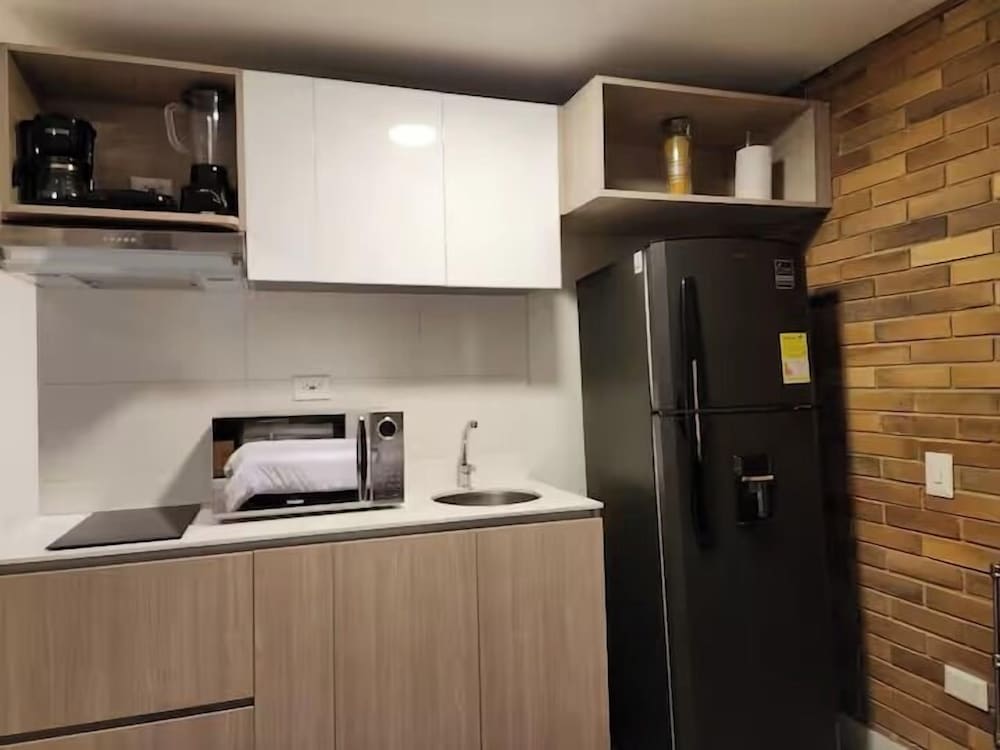 ACADEMIA APARTMENTS