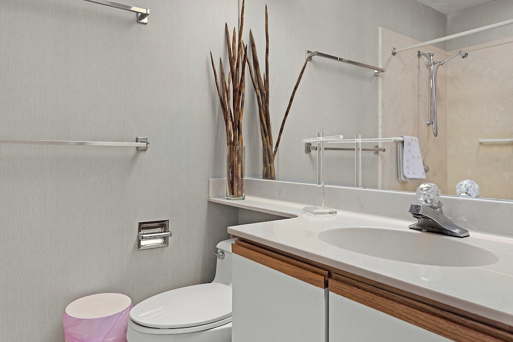 Romar House by Southern Vacation Rentals