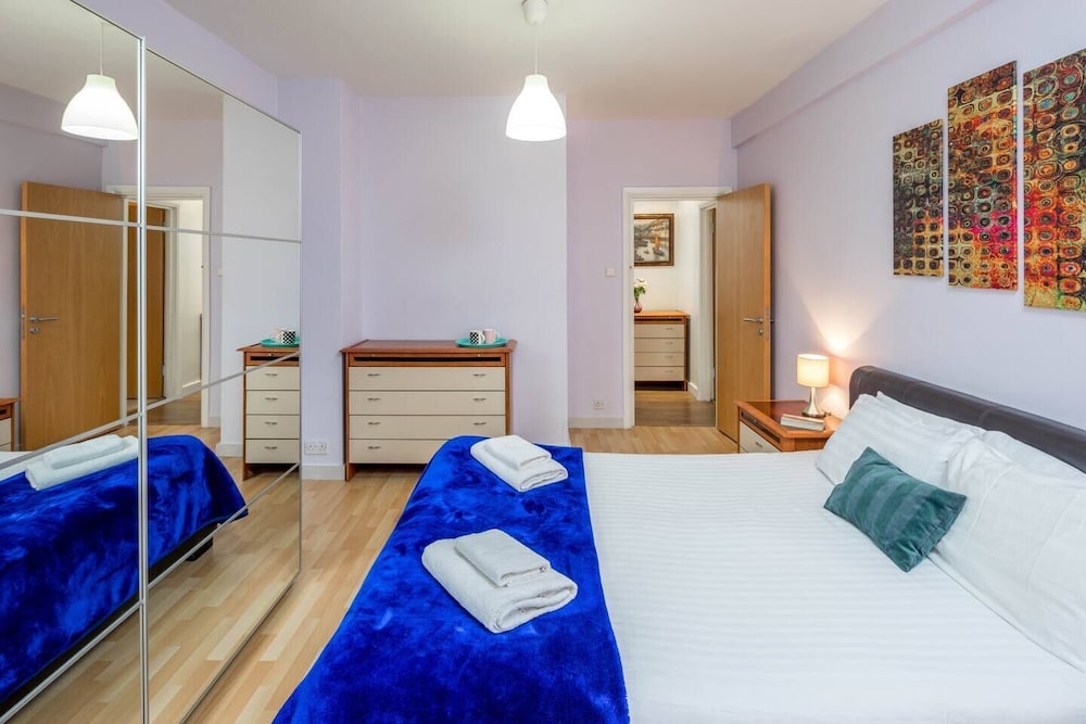 JOIVY 2-bed flat near Notting Hill