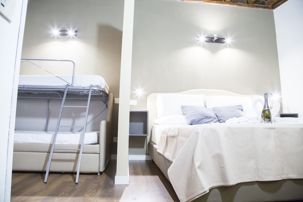 Do-Do Navona Suites