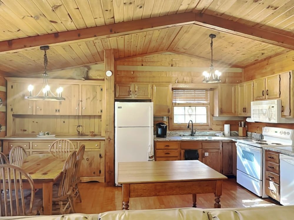 Alexander's Lookout by Jackson Mountain Rentals
