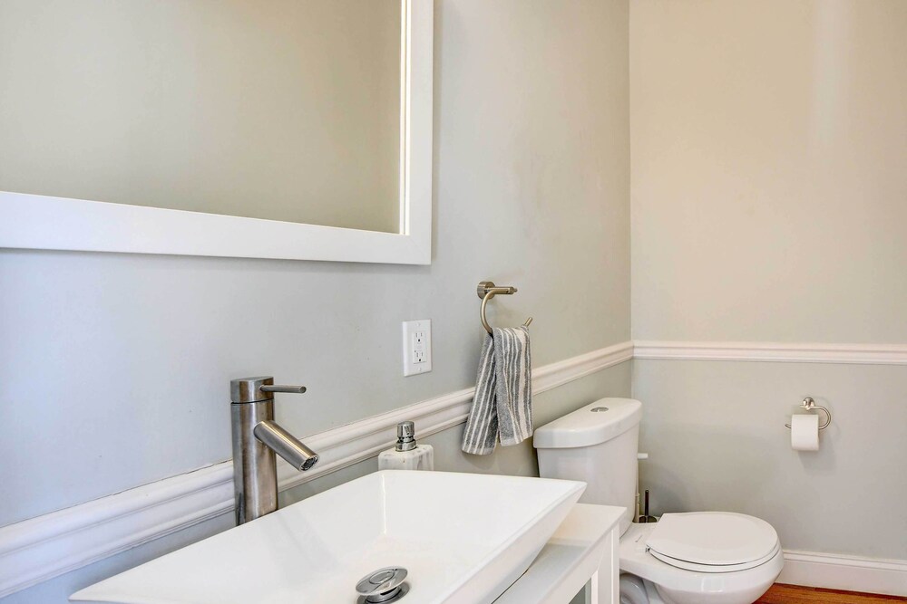 Updated Baltimore Home 8 Mi to Downtown! - Property Image 15