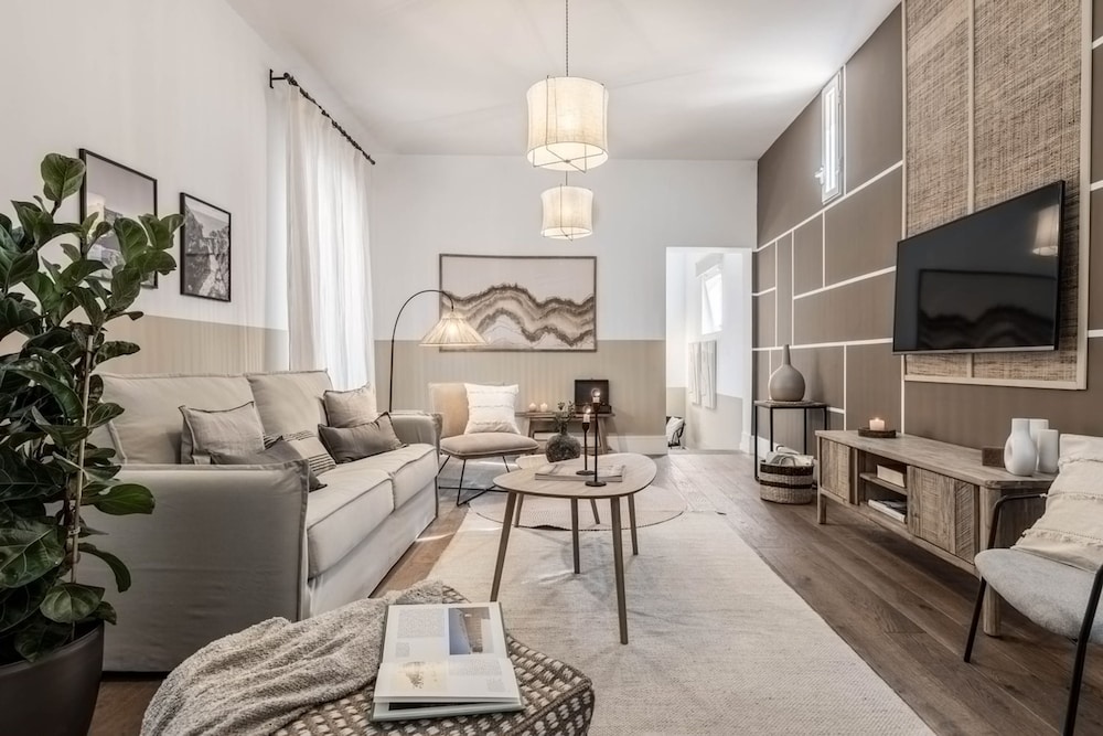Cremano - 1 Bedroom and Office in Centro