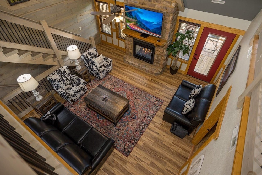 Tri Star Lodge view 4