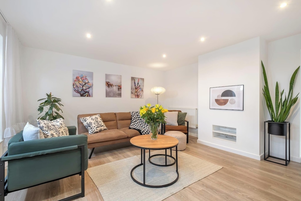 Bluebell House - Sleeps 5 - Garden - Parking