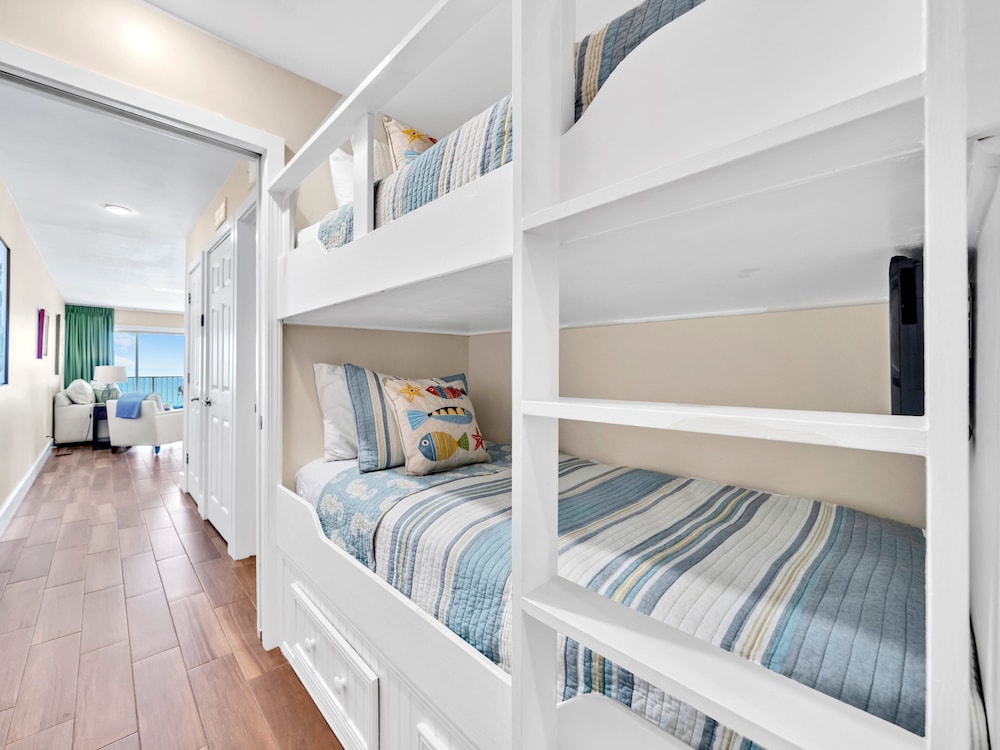 Coral Reef Club 32 1 Bedroom Condo