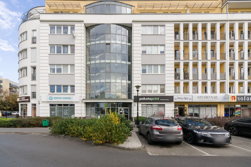Poznań Apartment Katowicka by Renters view 5
