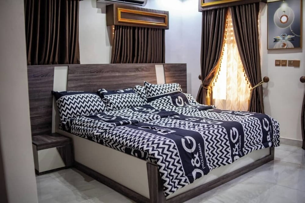 Readyhomes Shortlets and Apartments