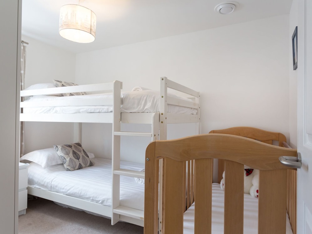Tus Nua Cottage