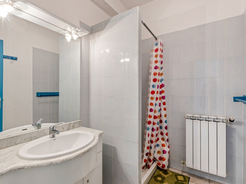 Apartment With Pool Amid Vineyards and Near the Beach