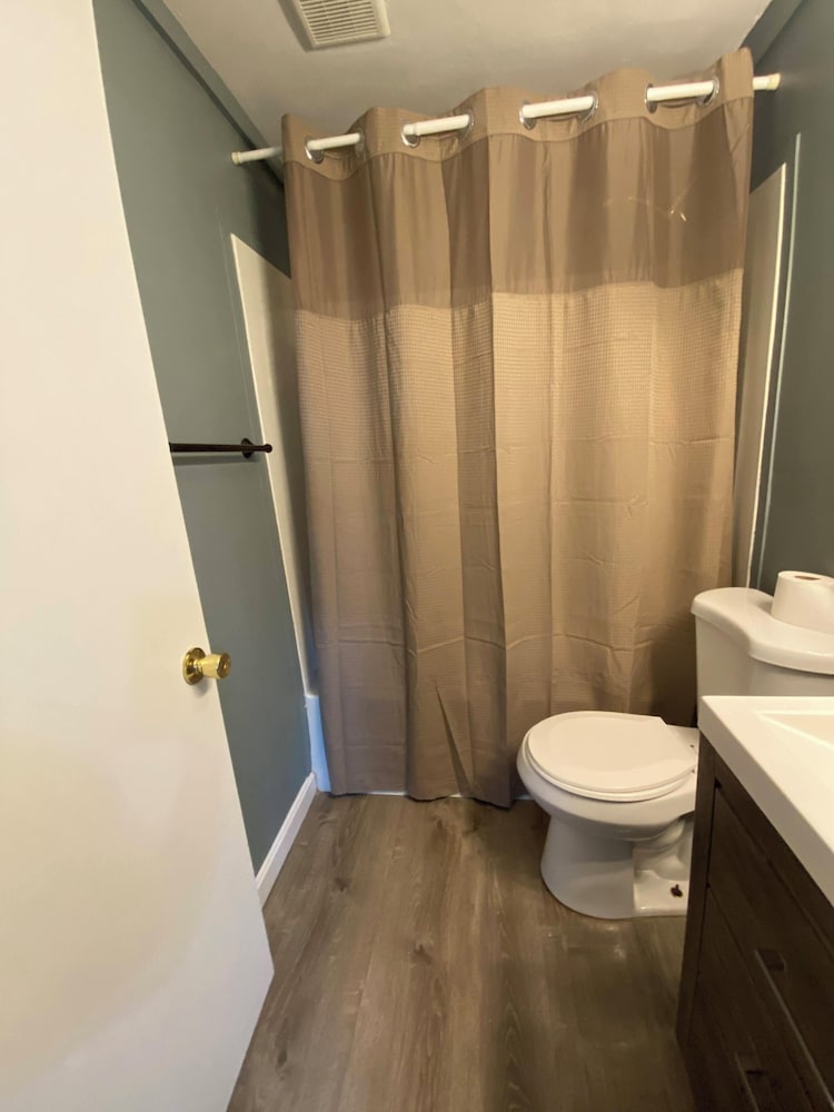 23 B ST Apartments