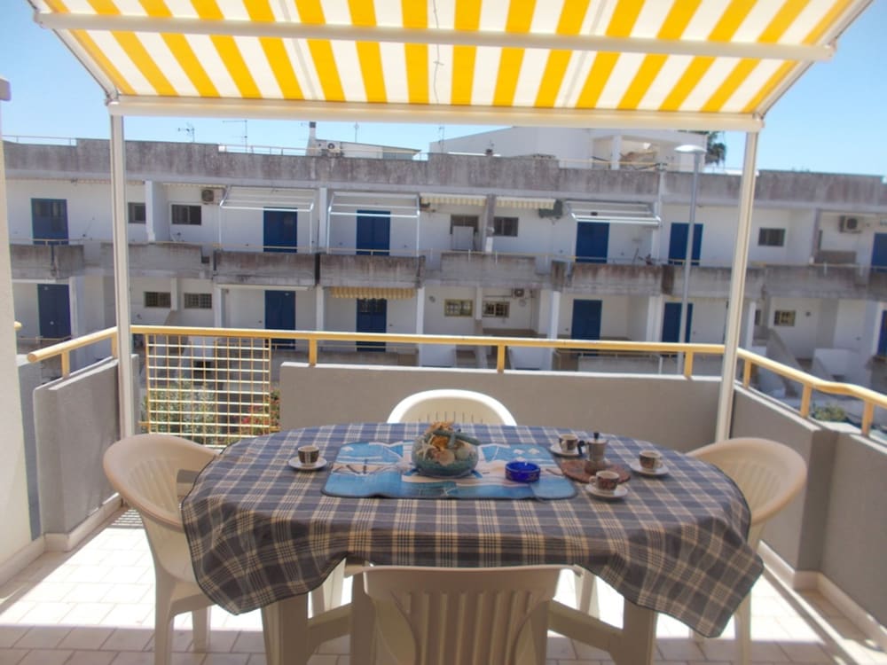 Charming Apartment Near Baia Verde Beach