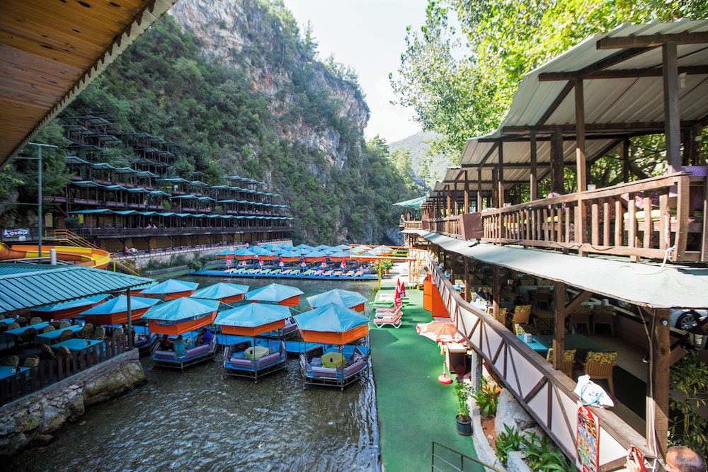 AGORA APART OTEL - Image 12