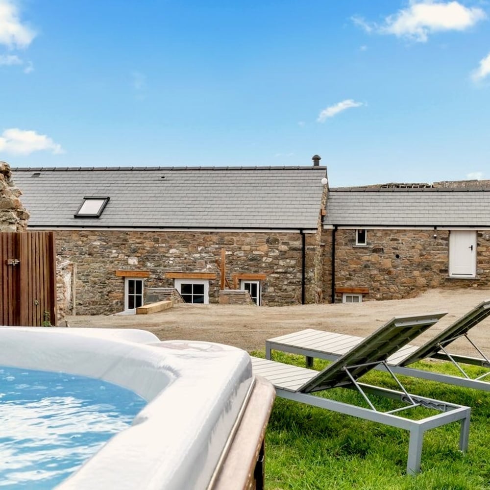 Awel y M r - 3 Bedroom Cottage - Whitesands view 4