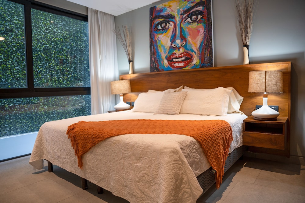Downtown Luxury Apartment I  Cocobeach view 2