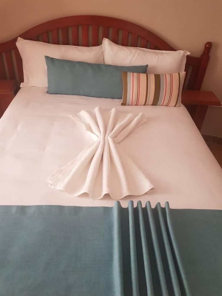 Goora-Motho Guest House view 4