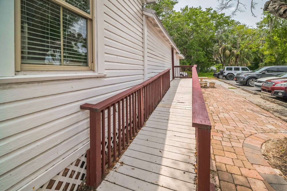 Historic St Augustine Getaway Near Downtown 2 Bedroom Cottage