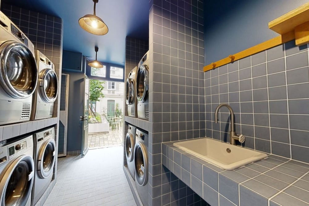 Delightful 1-bed Studio w Shared Co-working Space
