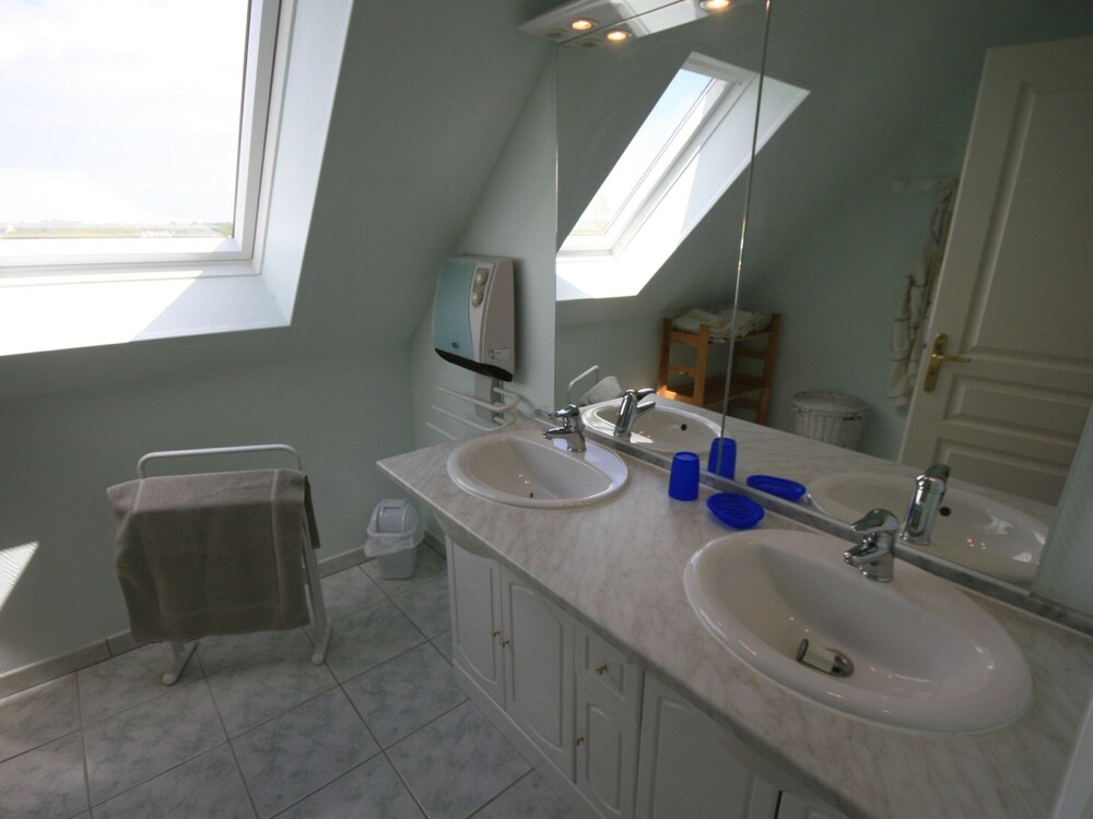 Scenic Villa in Moelan sur mer With Sauna view 5