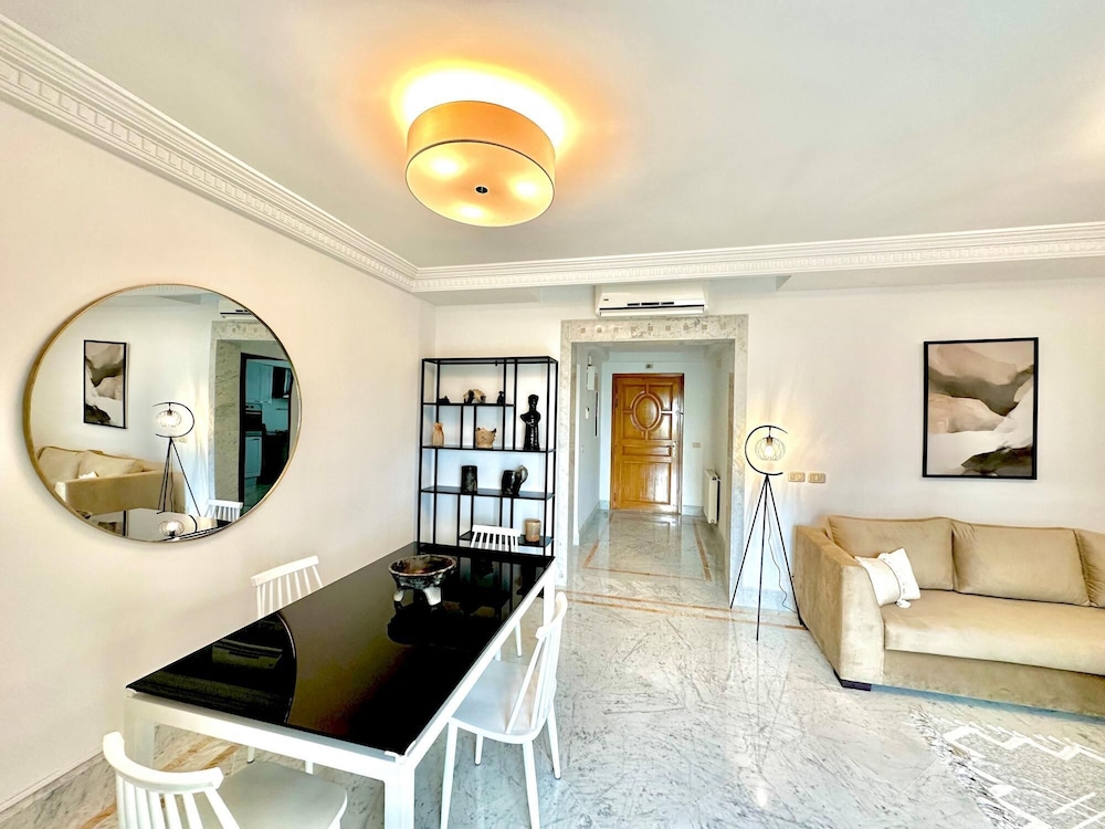 E4 Spacious and Cozy 2 bds in La Marsa view 4