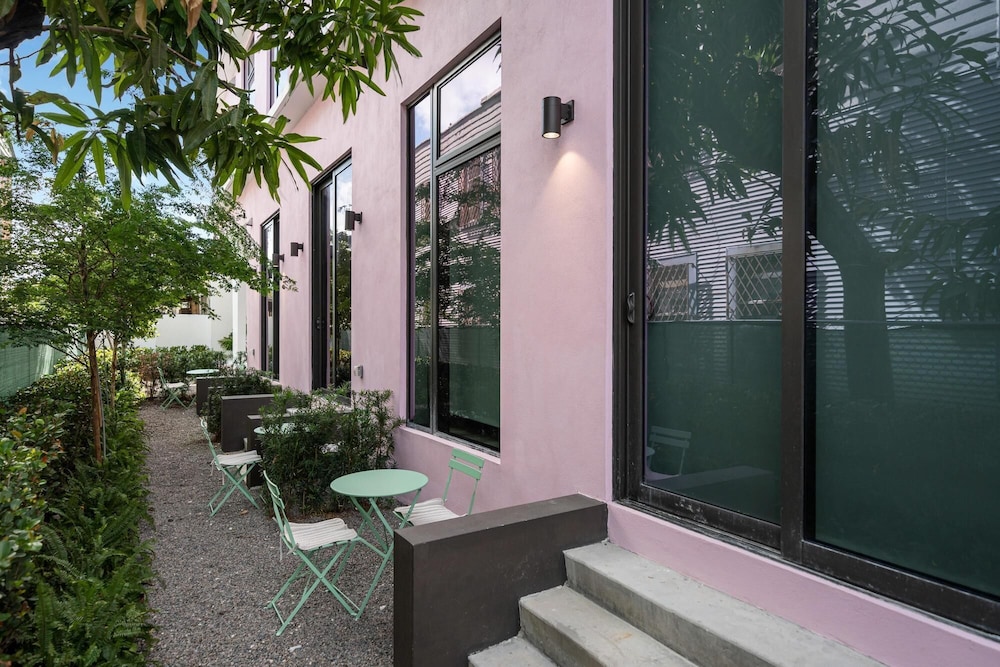 Pastel Apartments