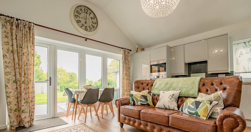 Host Stay Little Highlands