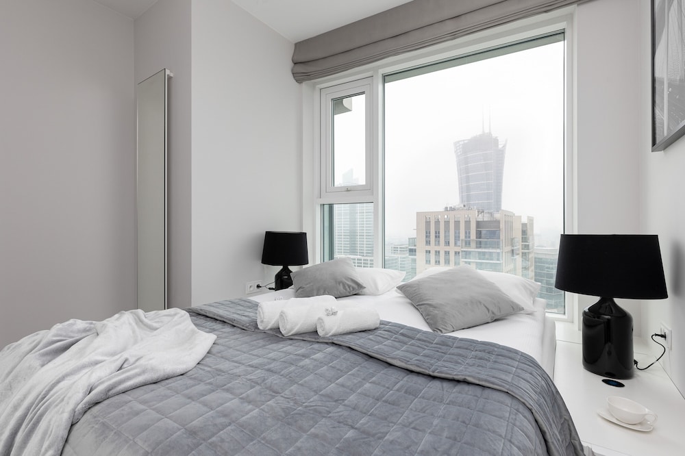 Lux Apartment Business Warsaw by Renters view 5