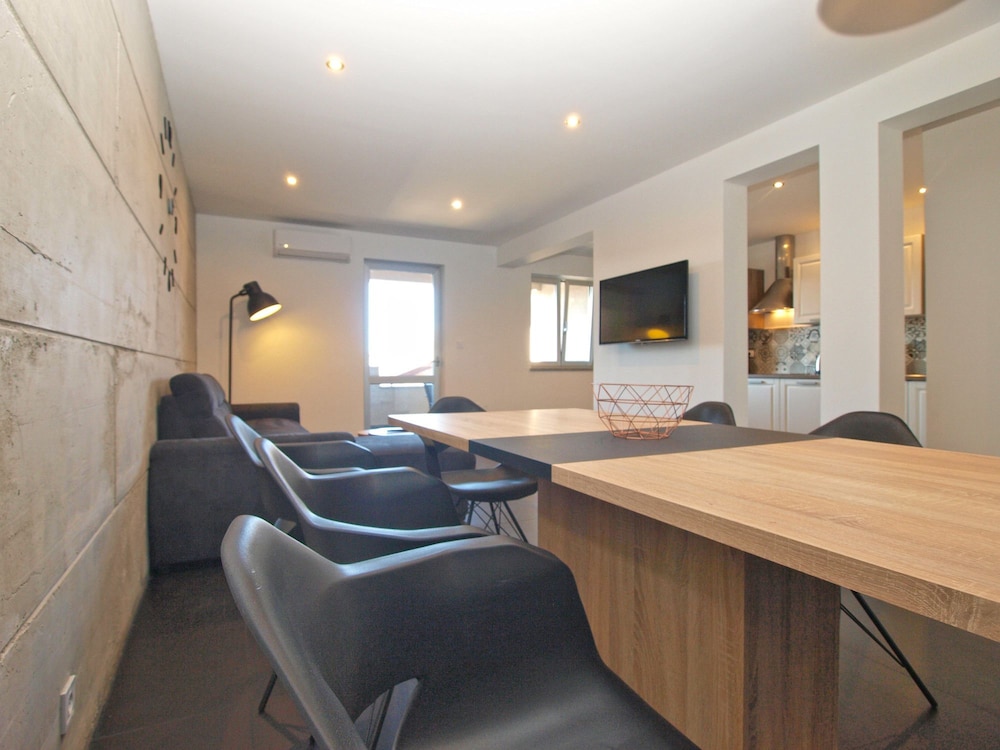 Apartment 1634 view 4