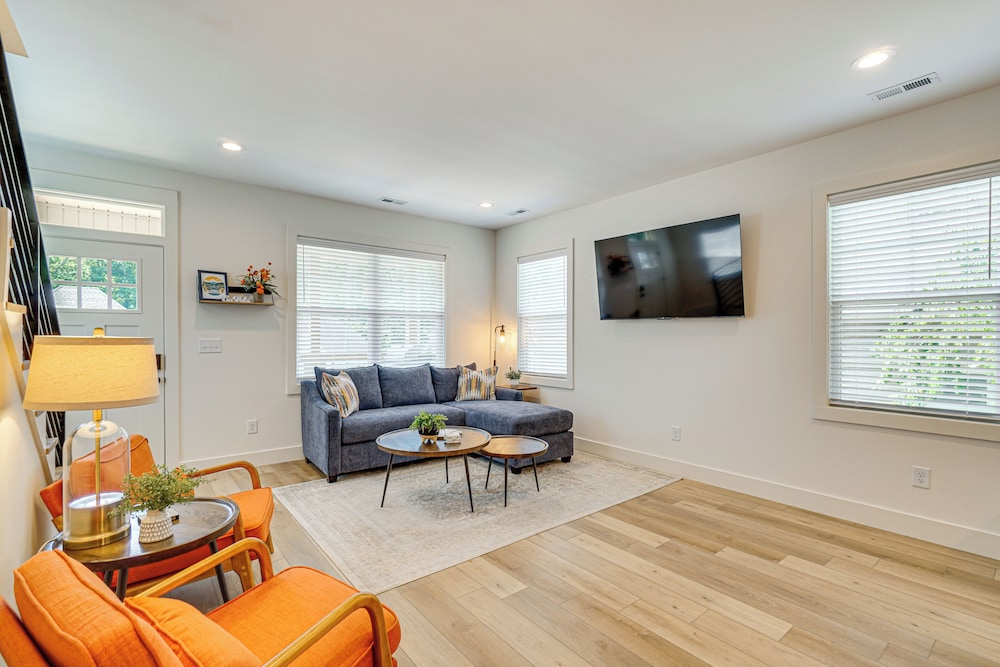 2 Mi to UT: Modern Retreat w/ Covered Porch