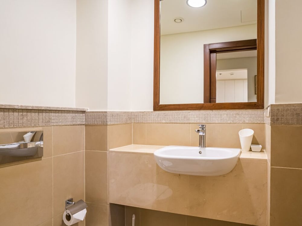 Vacay Lettings - Burj Vista Tower 1