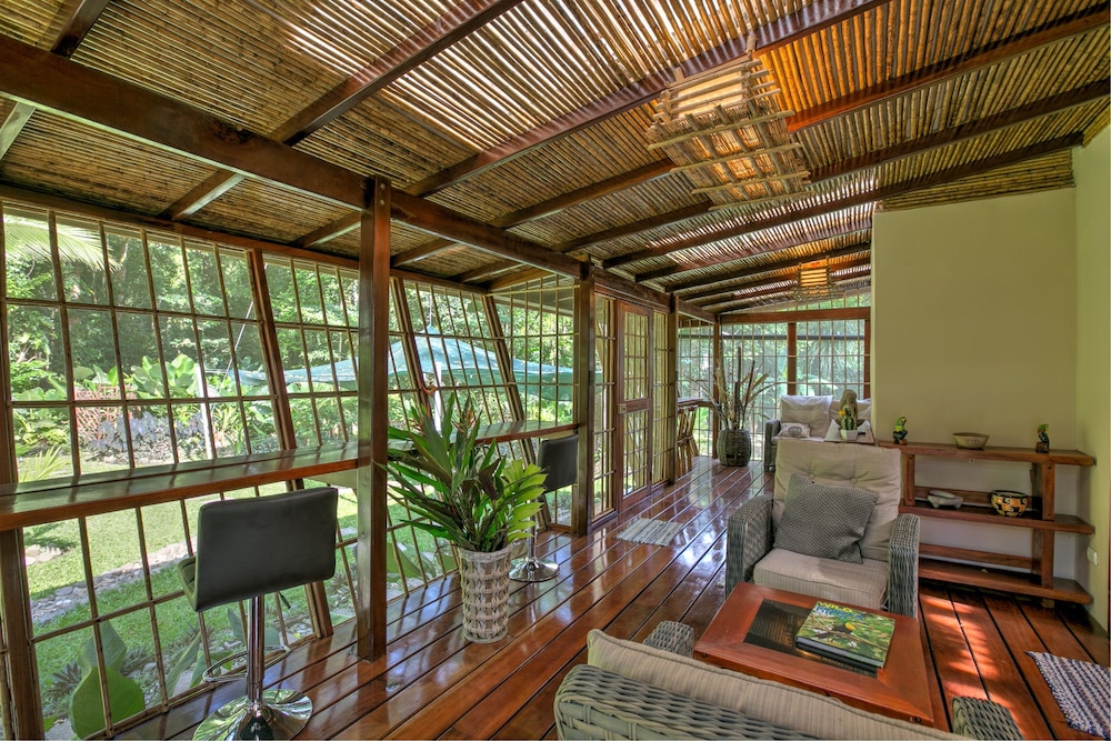 Hotel Uva Blue Villas - Image 1