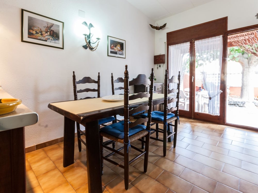 Peaceful Holiday Home in Costa Brava With Private Pool photo 4