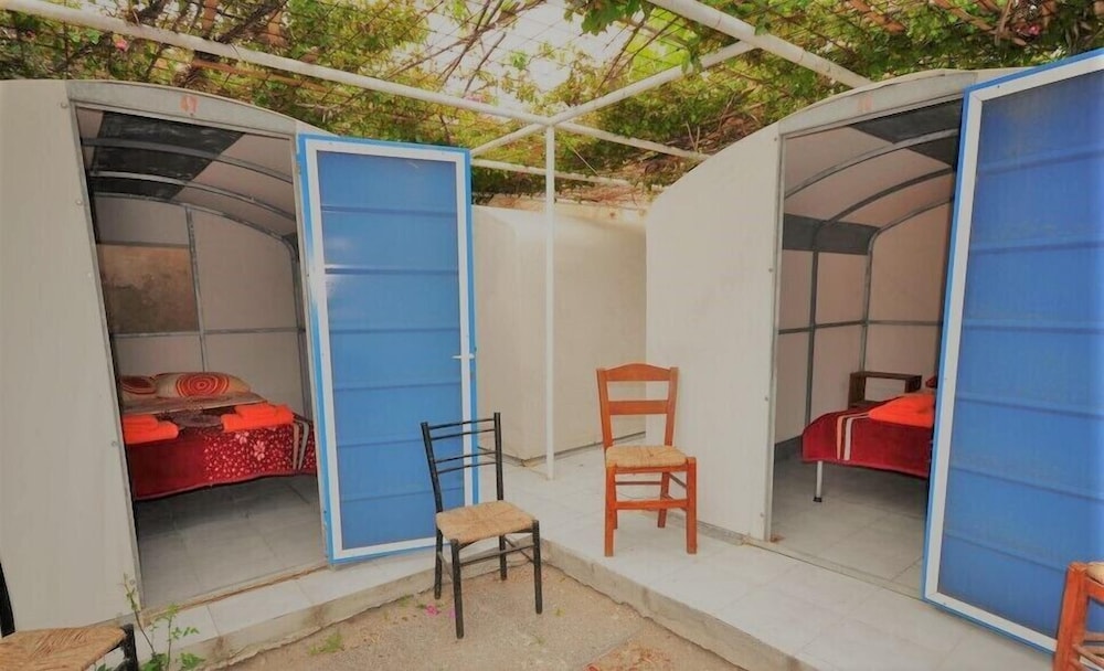 Santorini Camping & Hostel