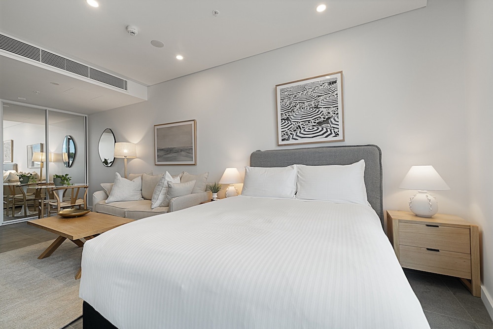Bright Studio in Fremantle With Modern Finishes