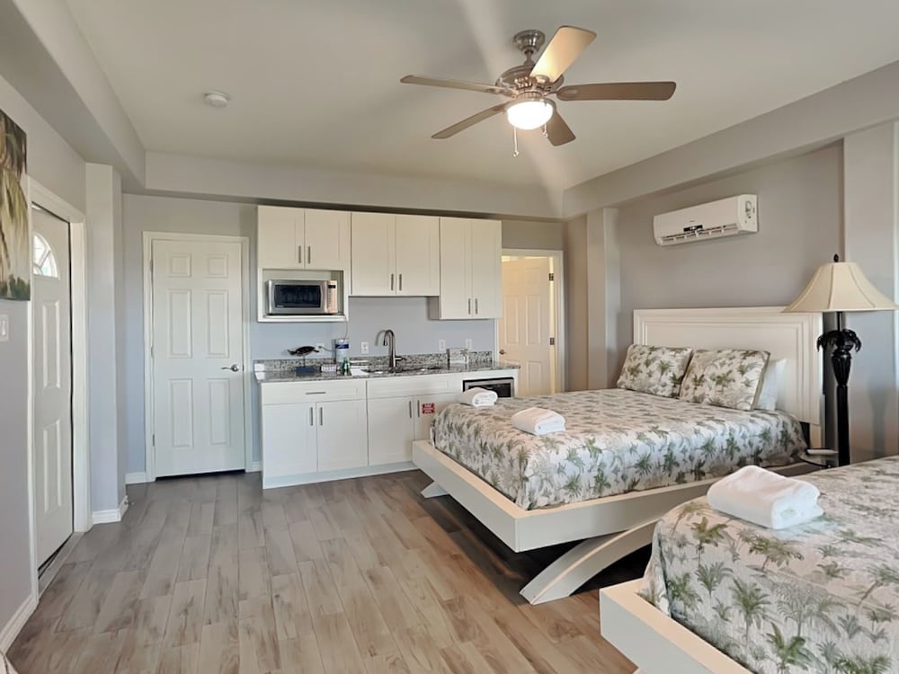 La Sirena by Silver Sands Vacation Rentals