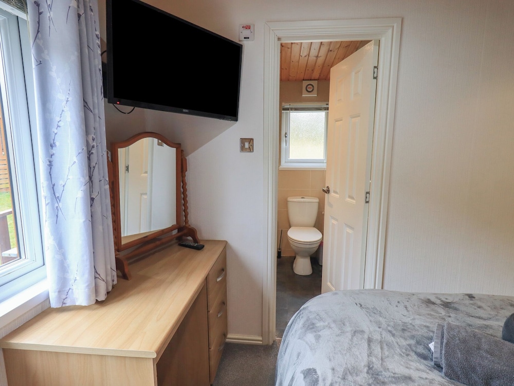 Striding Edge Lodge