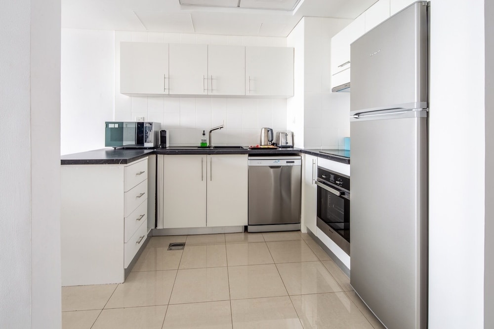 3BR Paradise for 8 With Spectacular Marina Views!