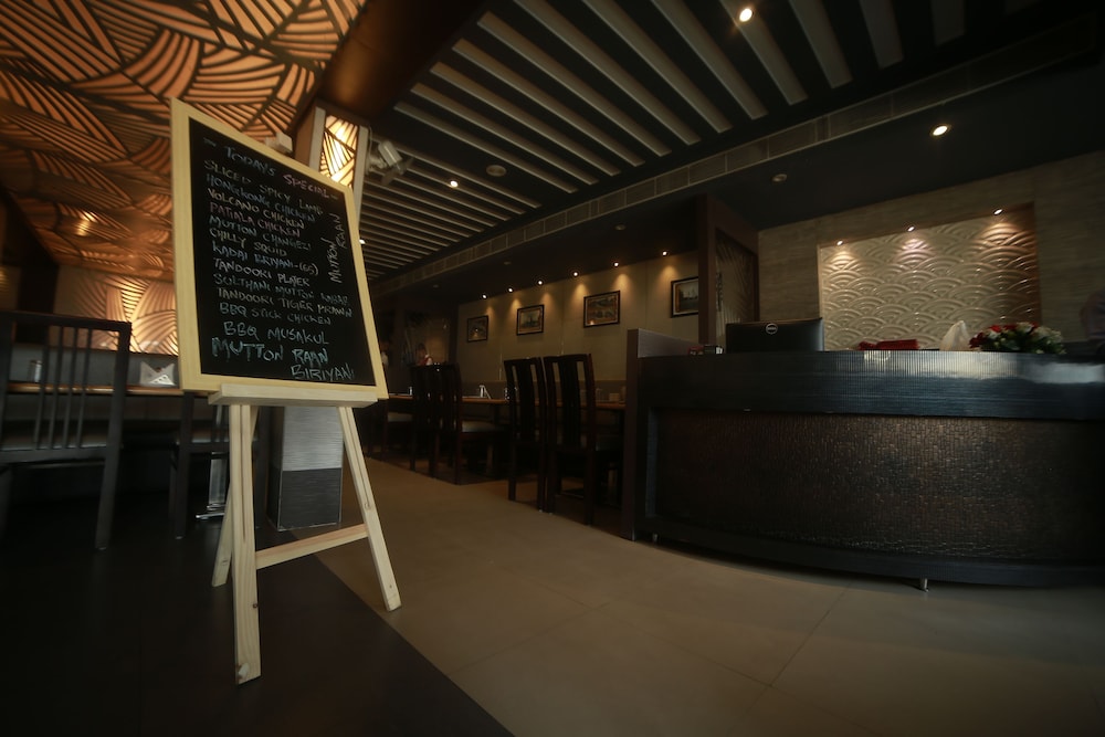 Food & Beverage