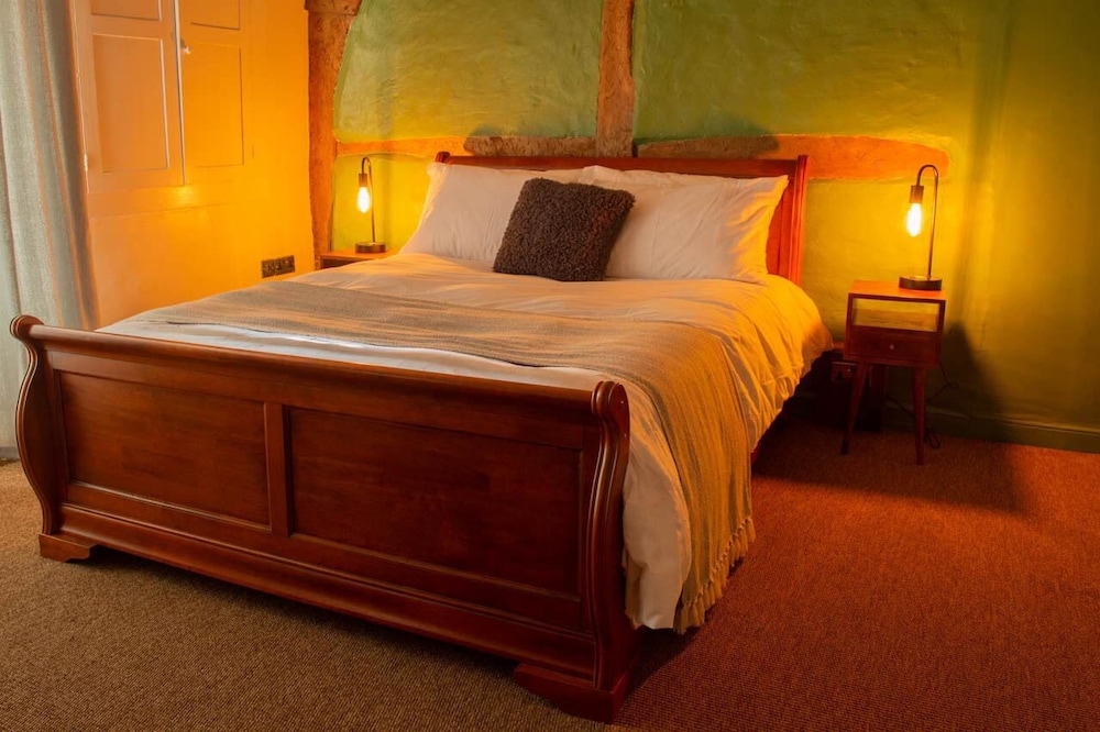 fox and hounds inn view 5