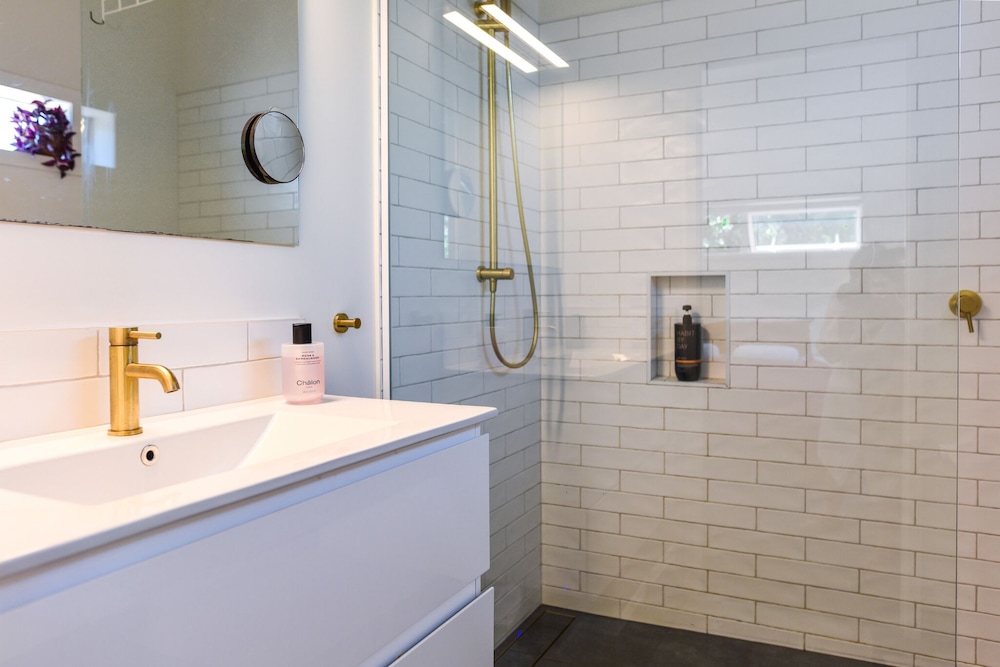 La Maison Soleil with heated Swim Spa