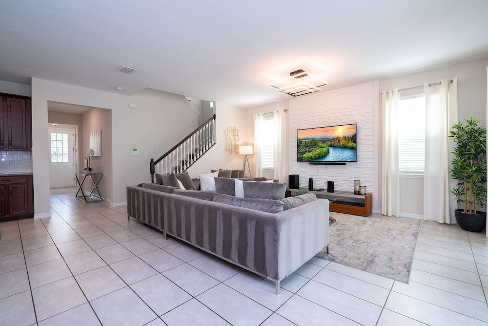 Stunning 4Bd w Pool Gameroom Solara Resort 9008