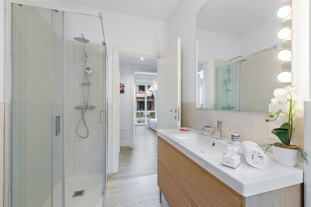 Incanto Del Lago 50 Meters From Lake