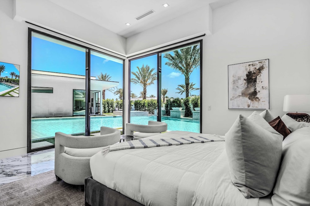 Sleeps 54 3 Luxury Villas w/ Pool + Spa, Pickleball Bravo by Avantstay