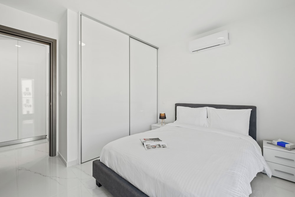 Maestro City Apartments
