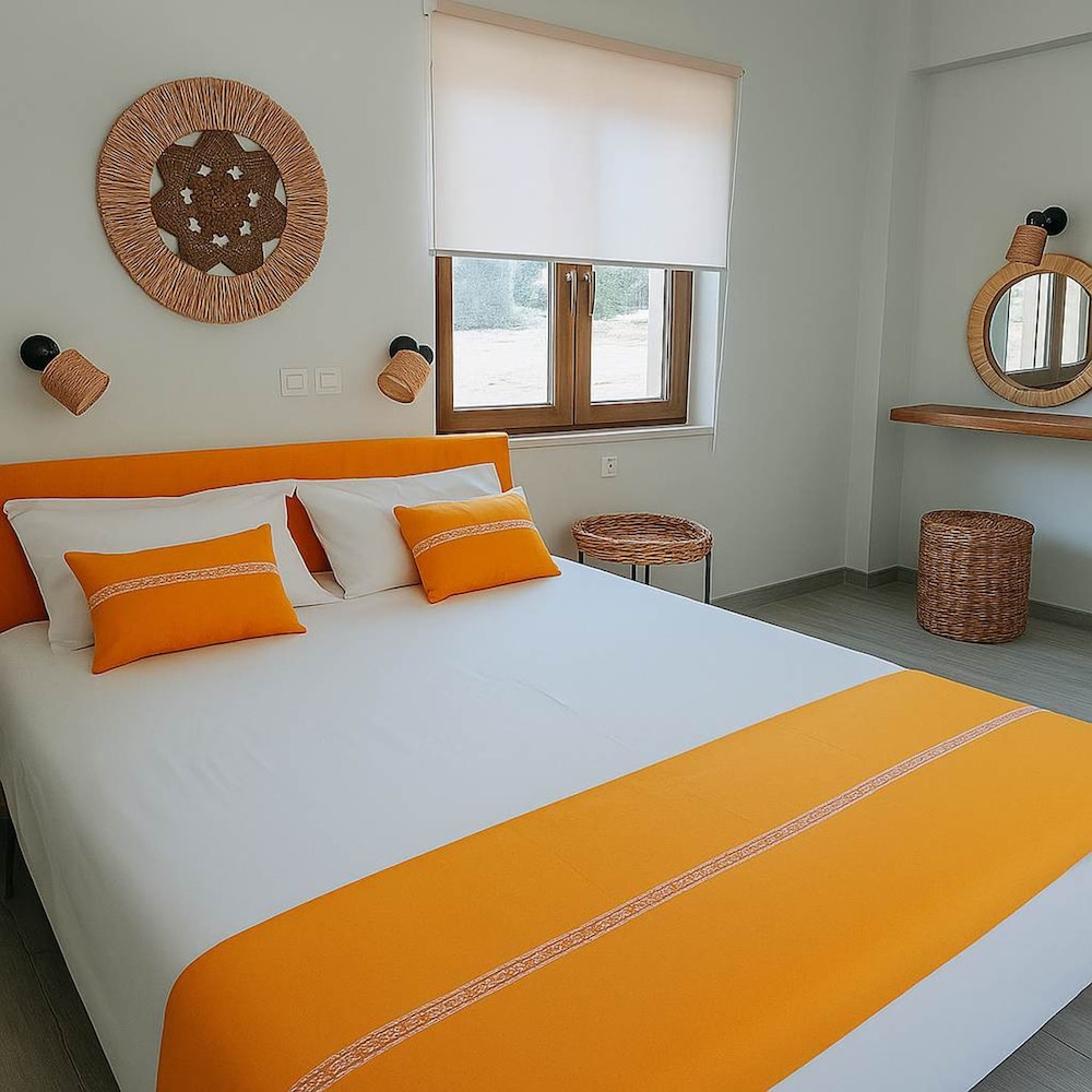 Milolithos Paradise Beachfront Getaway With Pool