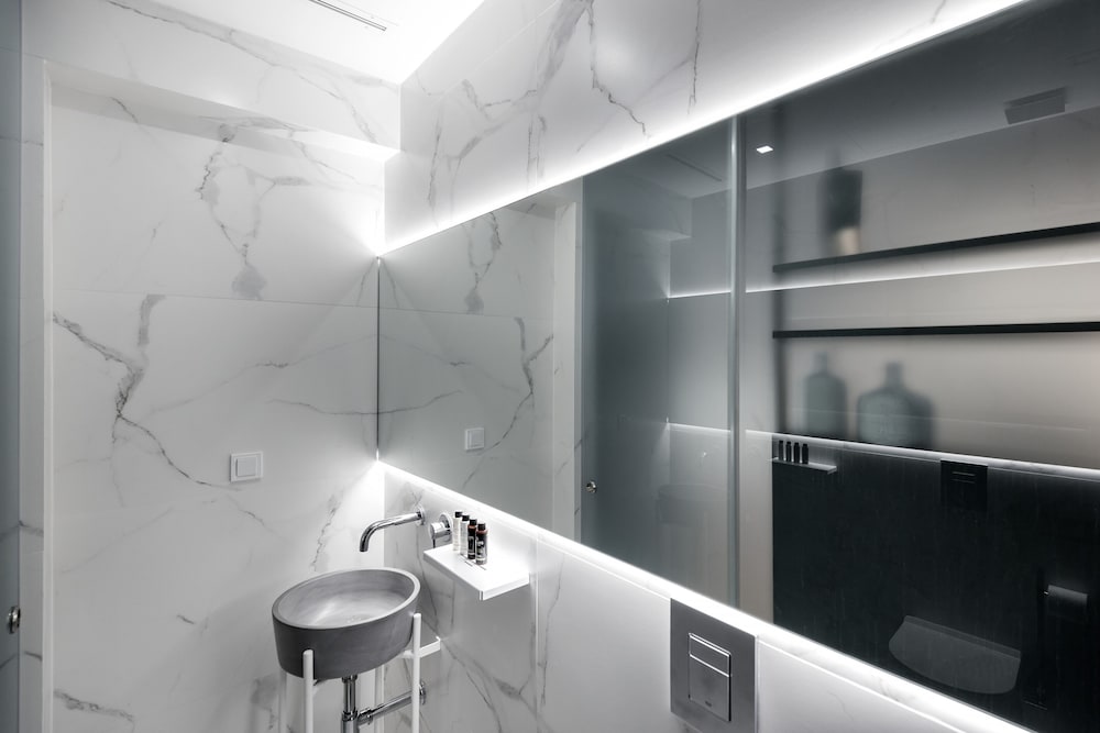 Elysan Urban Stays